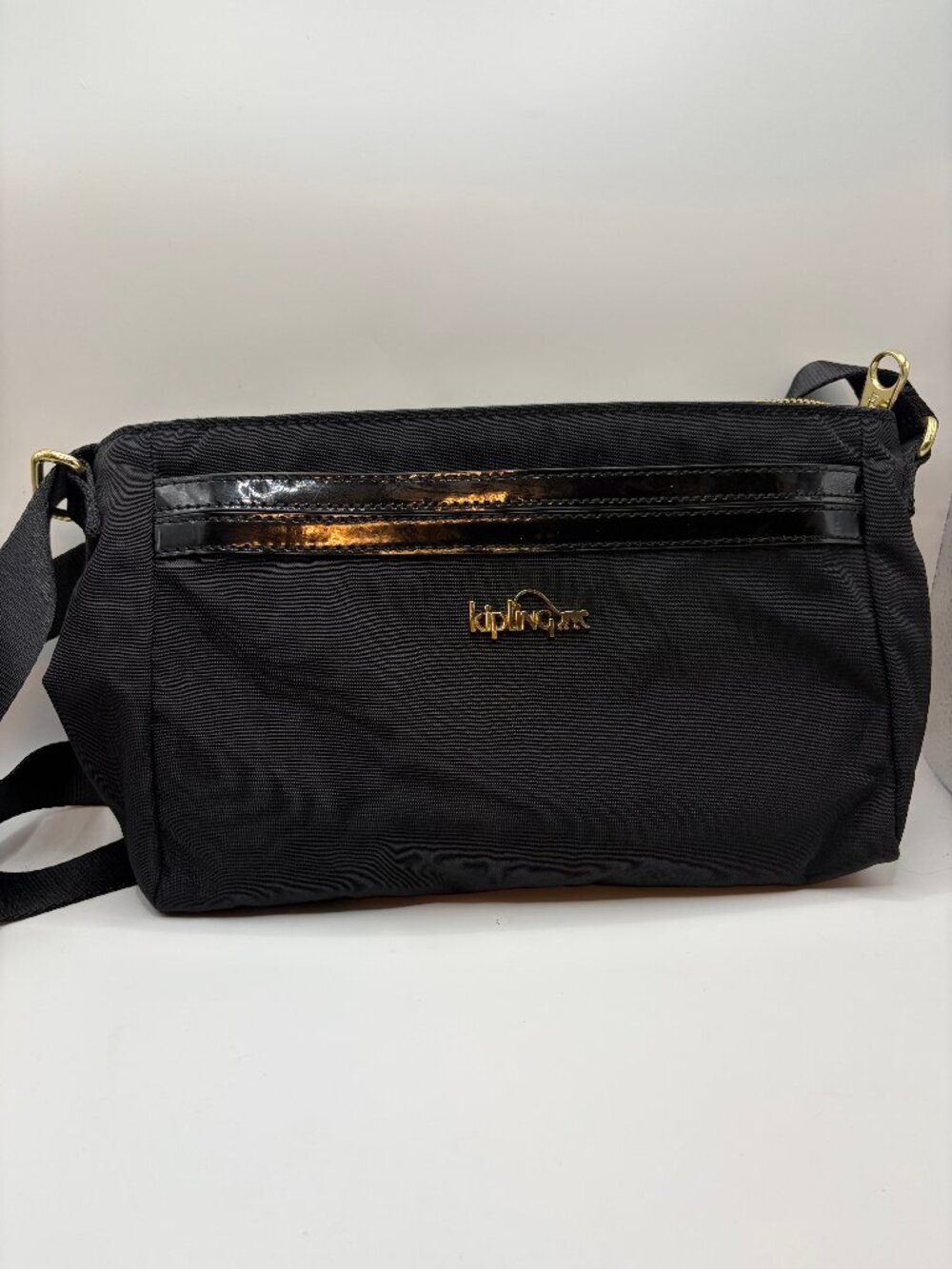 Kipling Minimalist Bag Black Lots of Storage 6x11